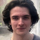 Aidan Roney als Liam