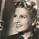 Myno Burney als Dominique Ancelin