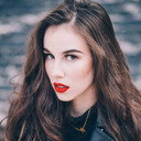 Heather Slice als Isabelle
