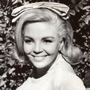 Suzie Kaye als 