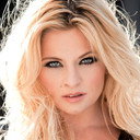 Bobbi Eden als Pornoster Presentatrice