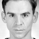 Iain McKee als Vakhtangov