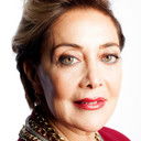 Tilbe Saran als Ömers Mutter