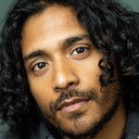 Yaamin Chowdhury als Akash Lockhart