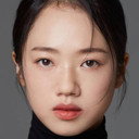 Yoon Geum-sun als Jin