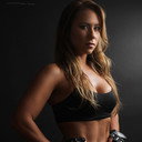 Kristi Lopez als Fighter in Alley