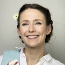Johanna Westman als Reporter