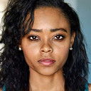 Amber Gaston als London