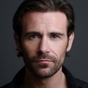 Matt Ryan als Constantine (voice)