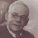 Михаил Ростовцев als Short veterinary sergeon