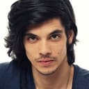 Gabriel Huian als Pustiu