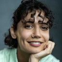 Olivia D'Lima als Suzanne