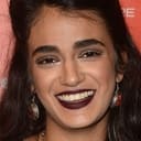 Lamis Ammar als Medicine Woman