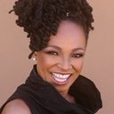 Siedah Garrett als Private Jet Stewardess