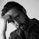 Ryan Ward als Ash Williams