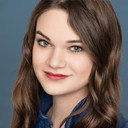 McKenna Thomas als Penguin Point Girl #4