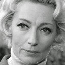 France Delahalle als Shopper in Department Store