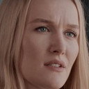 Eliza Till als Girl at Party