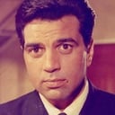 Dharmendra als Mahender Kumar