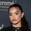 Paris Berelc als Liz