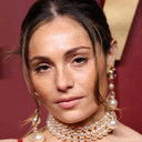 Juliana Aidén Martinez als Eva Ramos