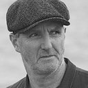Mike Finn als Garda (raid) 2