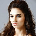 Pooja Thakur als Priya