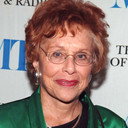 marlene Sanders als Narrator (voice)