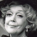 Maj Lindström als Elin