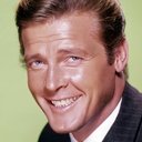 Roger Moore als Otto Hecht