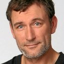 Heikko Deutschmann als Henning
