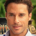 Rodolfo Salas als Fernando Castell