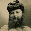 Olga Roderick als Bearded Lady