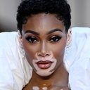 Winnie Harlow als Self