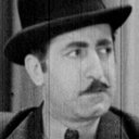 Charles La Torre als Italian Officer Tonnelli (uncredited)