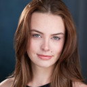 Courtney Baucom als Casey