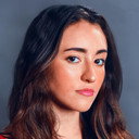 Sofia Vega als Sara