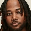 Leon Thomas III als Arthur