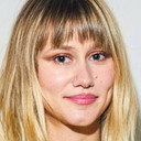 Alice Moitié als Elke
