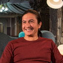 Marco Bustos als Alex