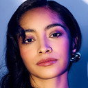 Anna Díaz als Ester