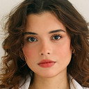 Julia Lemos als Flor Jupará