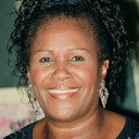 Queen Esther Marrow als Mama Green