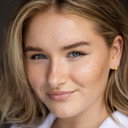 Annabelle Andrew als Cameron