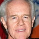 Mike Farrell als Wills