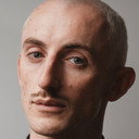 Jonas Stenzel als Yannis