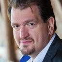 Martin Paquette als Giant Warrior