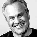 Tim Plewman als Minister of Transport