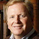 Lloyd Newell als Announcer