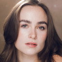 Emma Mumford als Poppy